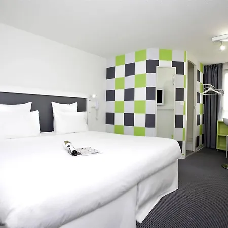 Sure By Western Bordeaux Aeroport 3* Мериньяк