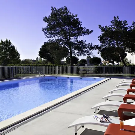 Готель Sure By Western Bordeaux Aeroport 3*