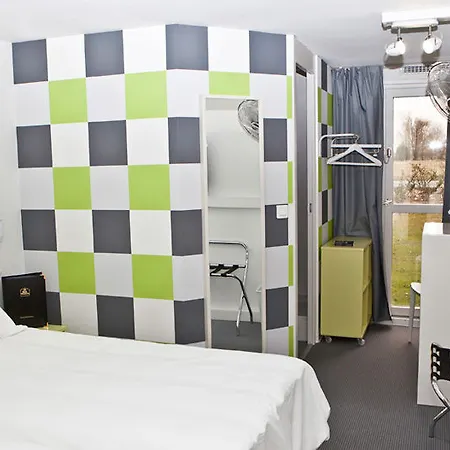 Готель Sure By Western Bordeaux Aeroport 3*